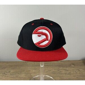 Atlanta Hawks Mitchell & Ness SnapBack OSFA Hat Black Red Nostalgia Logo NWT
